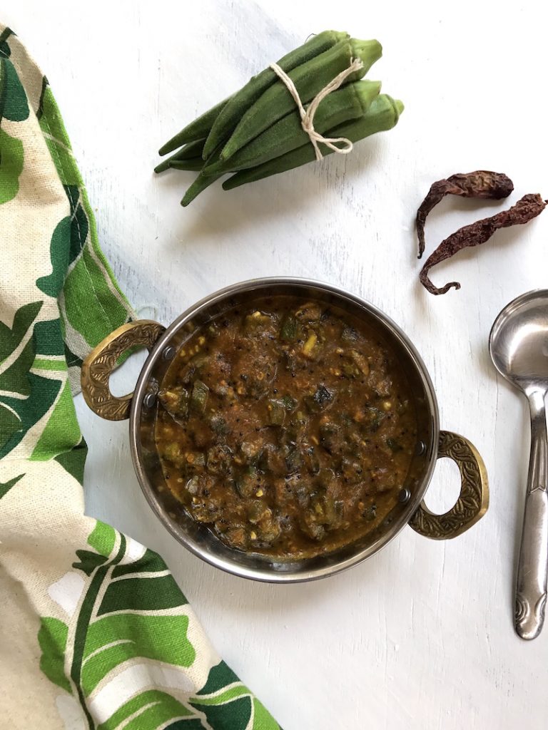 Bendekai Gojju- A Karnataka style bhindi / okra curry in a tamarind base