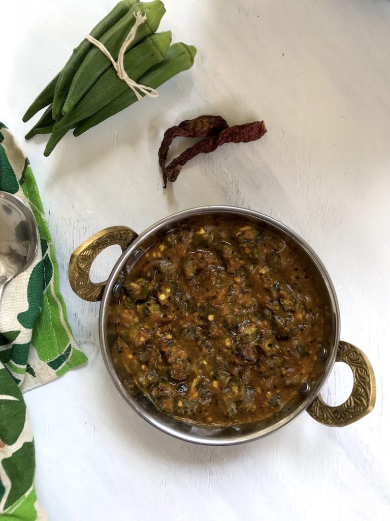 Bendekai Gojju- A Karnataka style bhindi / okra curry in a tamarind base